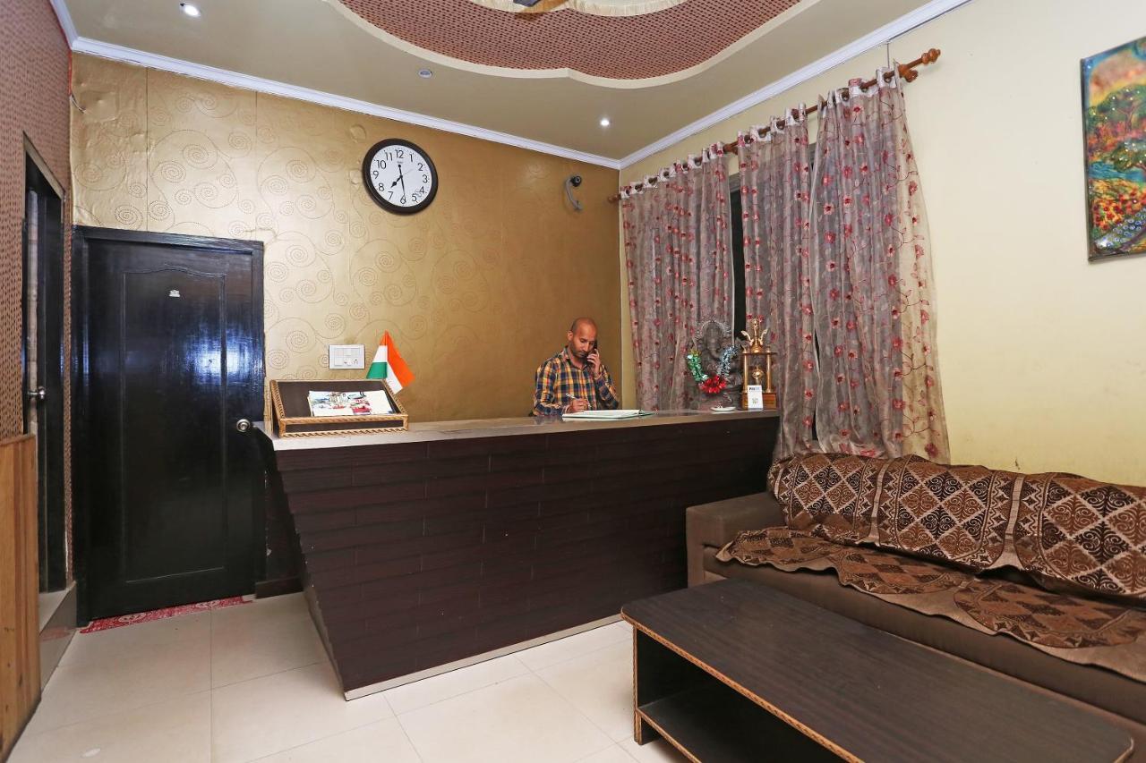 אלמורה Hotel Sunita מראה חיצוני תמונה