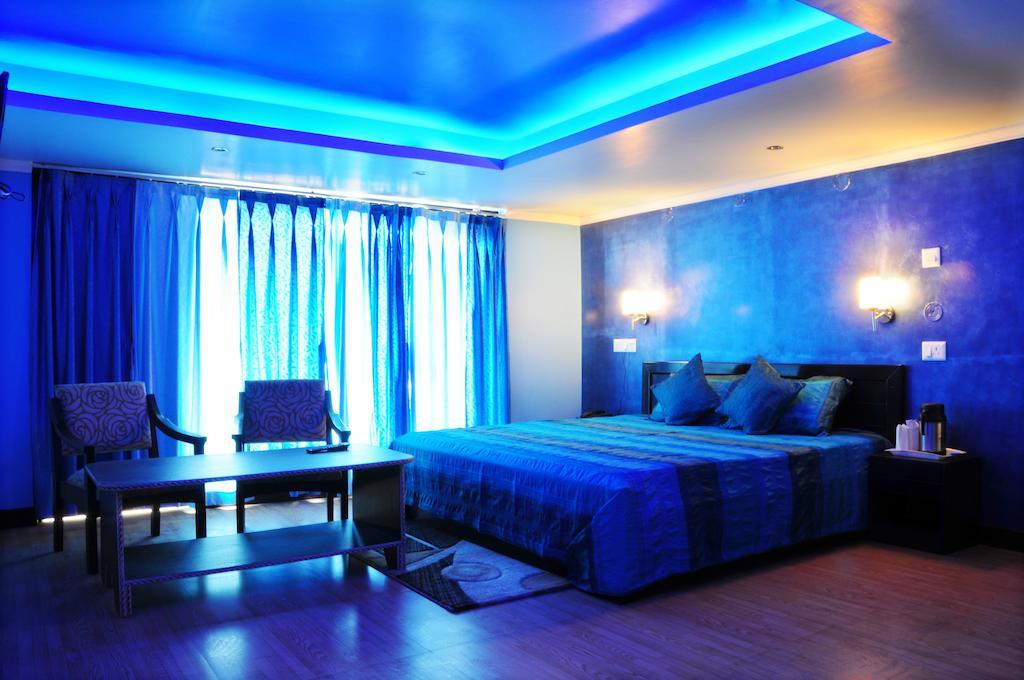 אלמורה Hotel Sunita חדר תמונה