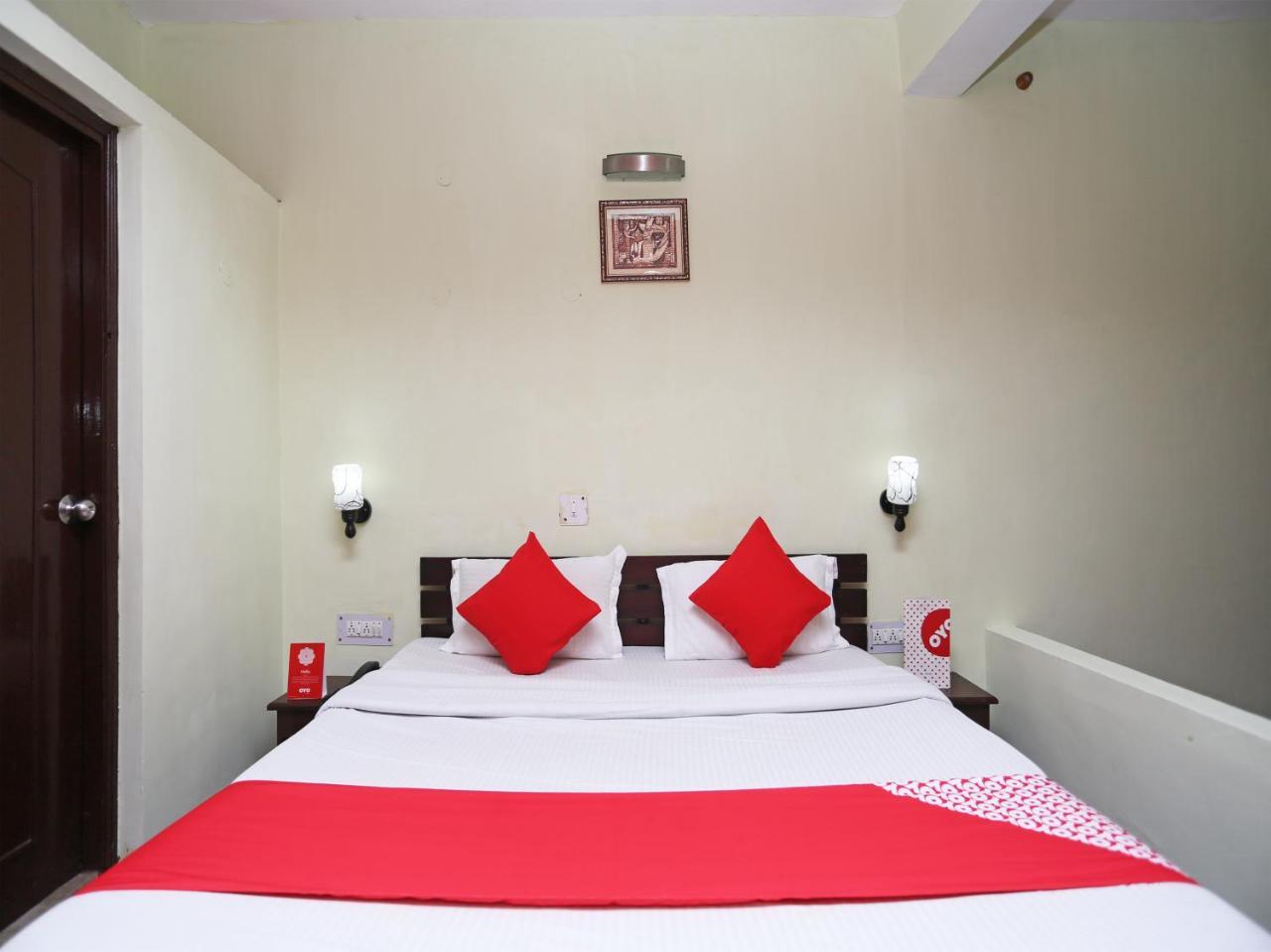 אלמורה Hotel Sunita מראה חיצוני תמונה