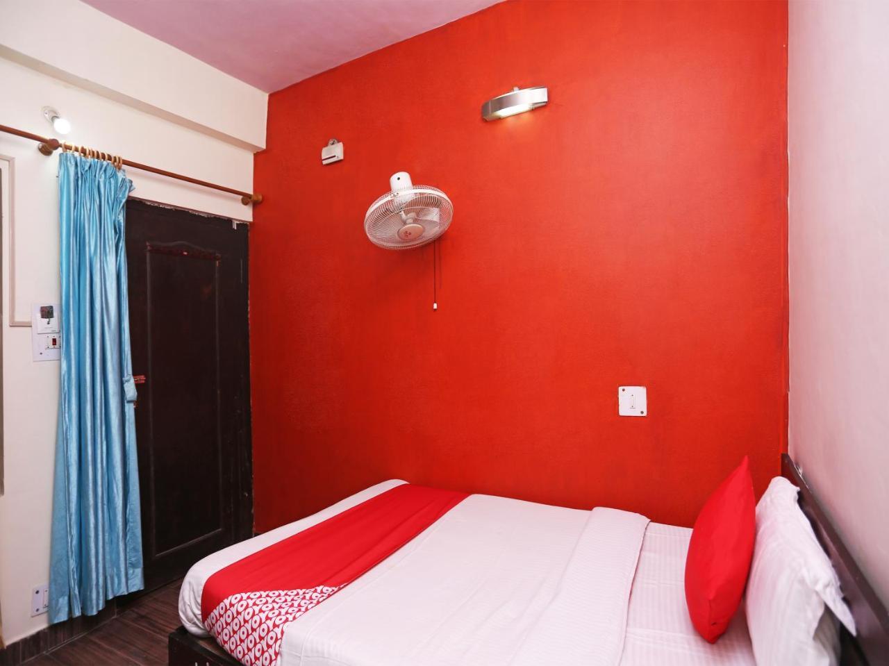 אלמורה Hotel Sunita מראה חיצוני תמונה